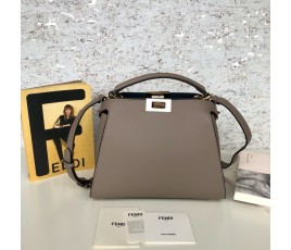 펜디 FENDI 피카부 에센셜 핸드백