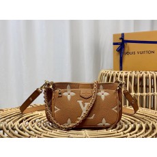 루이비통 LV MULTI POCHETTE ACCESSOIRES 멀티 포쉐트 숄더 백